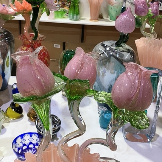 琉璃花瓶高45厘米宽9厘米