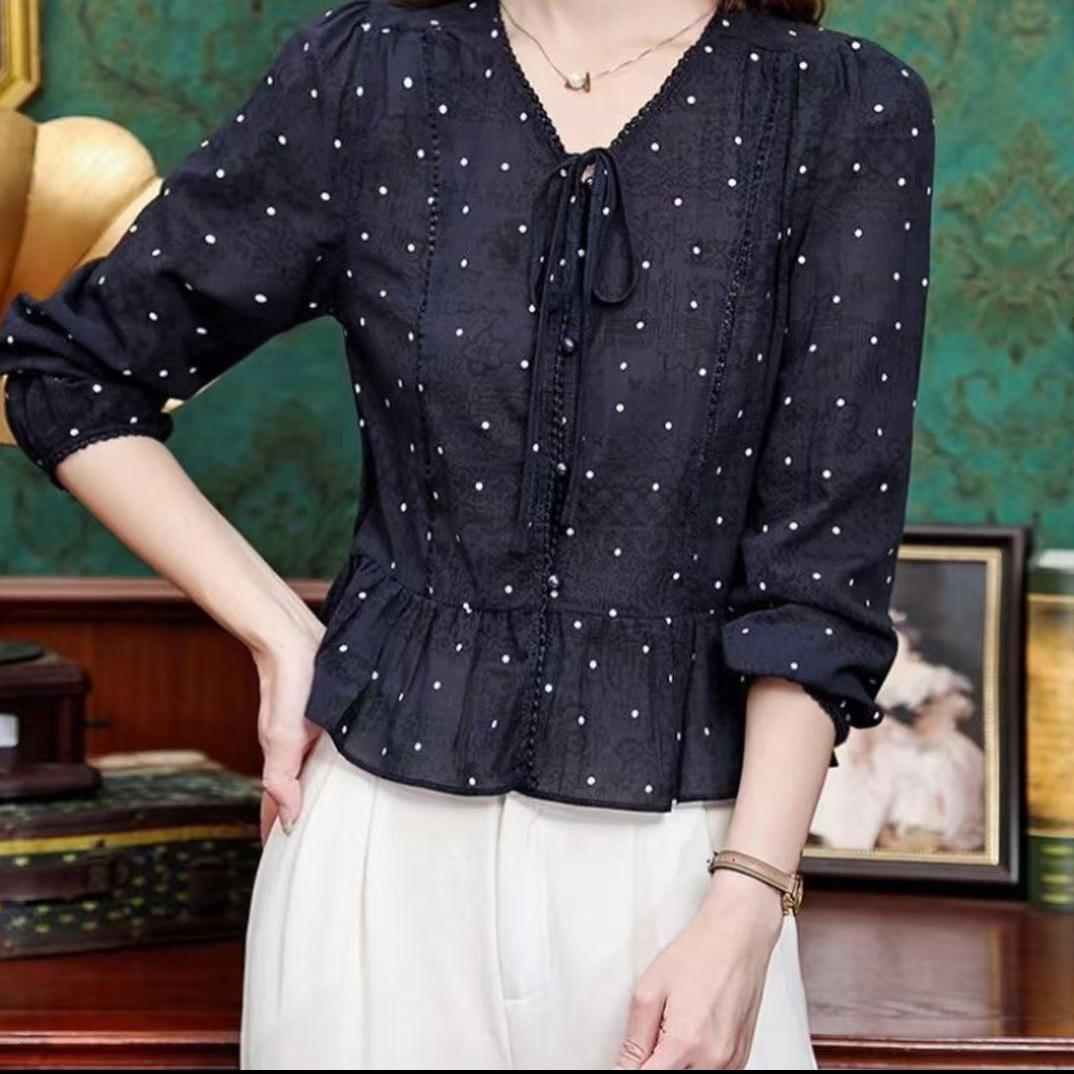 2025秋季新款简单一点开扣蝴蝶结长袖小衫设计感时尚洋气上衣女潮