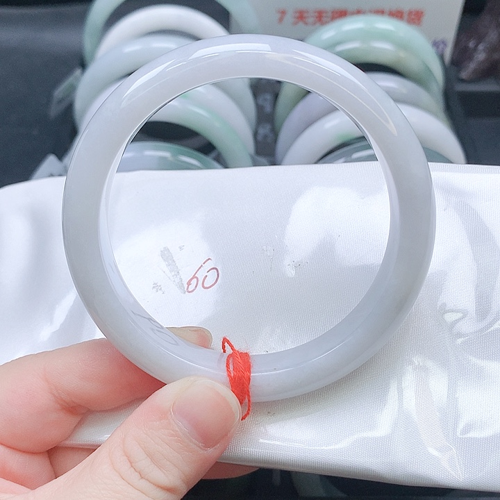 翡翠未镶嵌手镯410