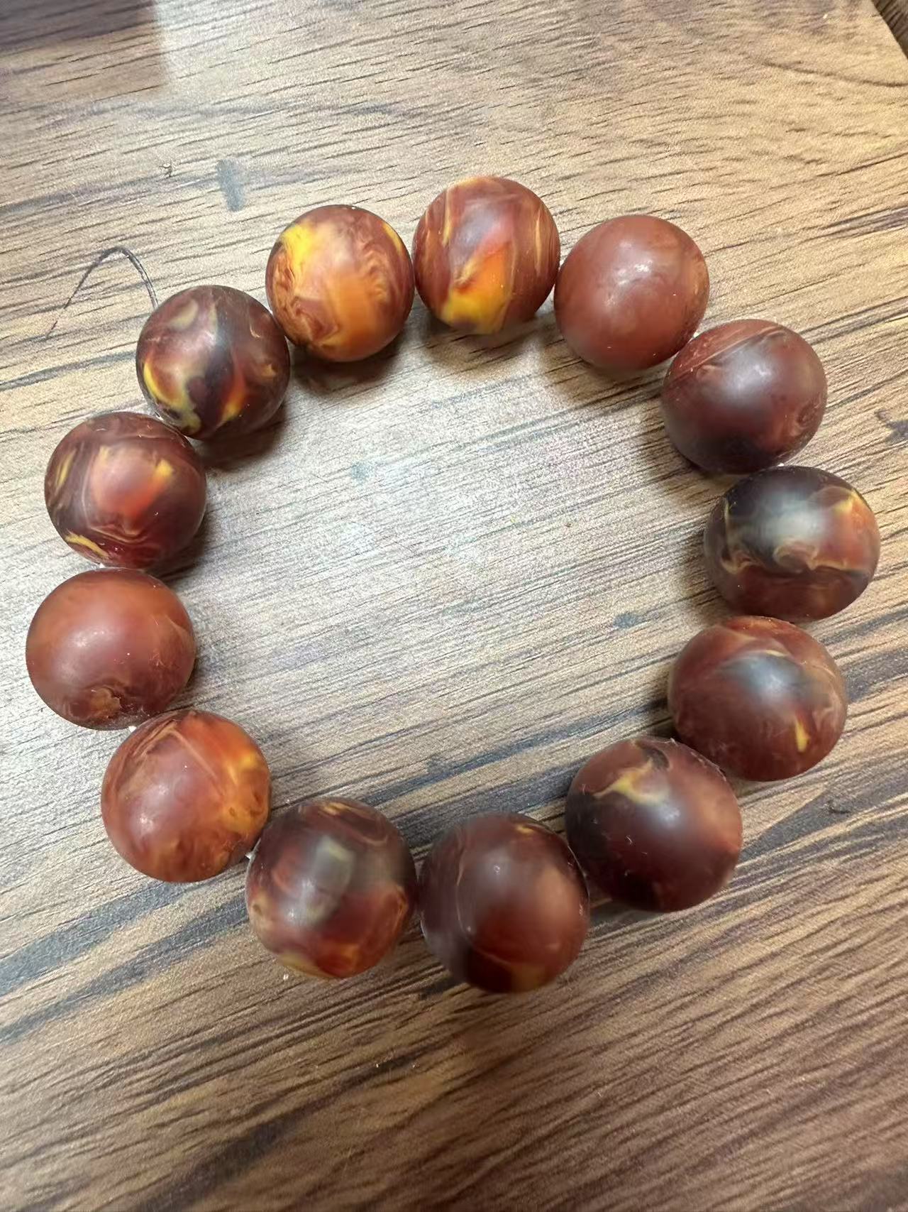 【闪购商品】蜜蜡龙涎香手串2