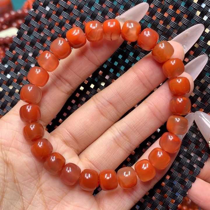 南红玛瑙手串未镶嵌9mm