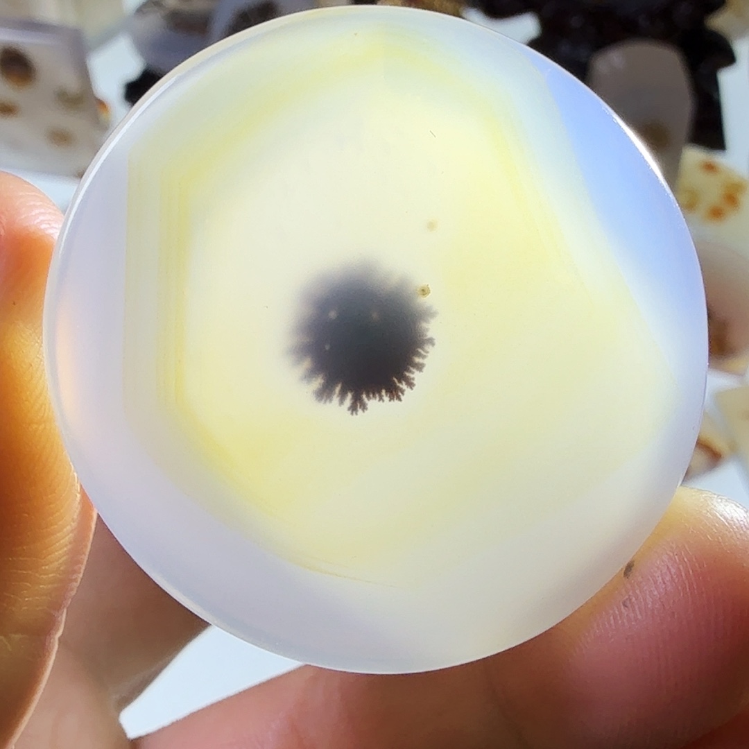 玛瑙/玉髓未镶嵌珠宝半成品