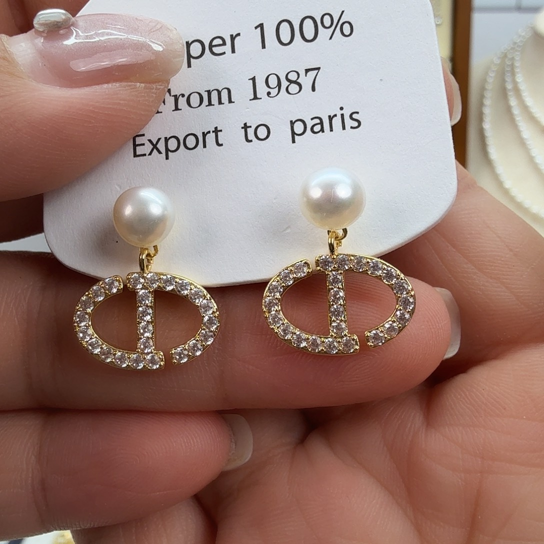 未镶嵌淡水珍珠耳饰