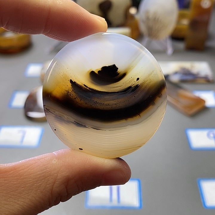 玛瑙/玉髓未镶嵌珠宝半成品100