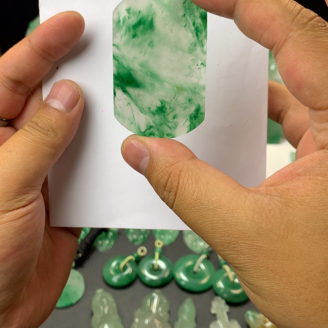 石英质玉（非洲翠）未镶嵌吊坠(赠链)