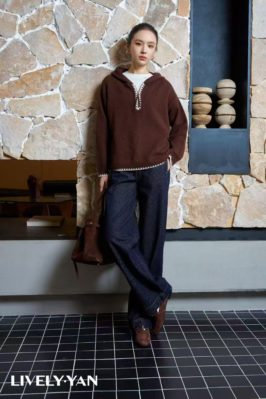 俪妍冬款植绒牛仔弯刀裤