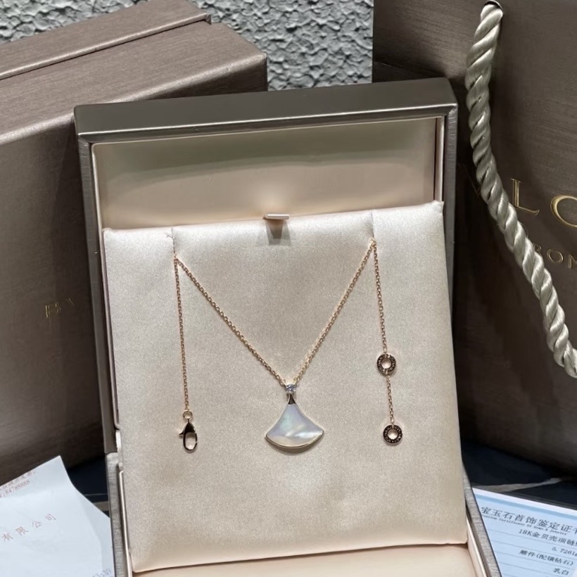 99新 BVLGARI/宝格丽 7姐专场/大号Divas单钻白贝母 扇子项链