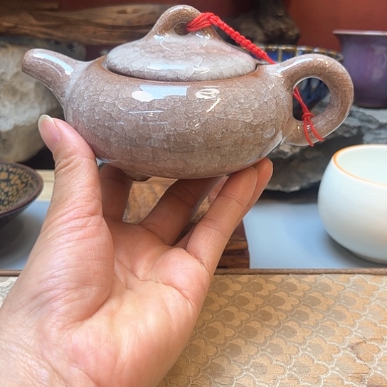 现代陶瓷泡茶壶冰裂壶米白色