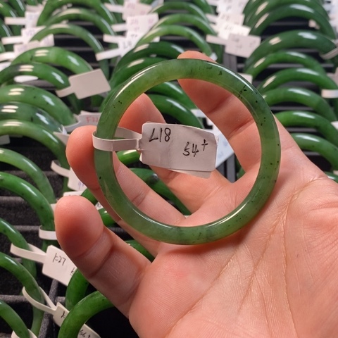 和田玉（碧玉）手镯未镶嵌