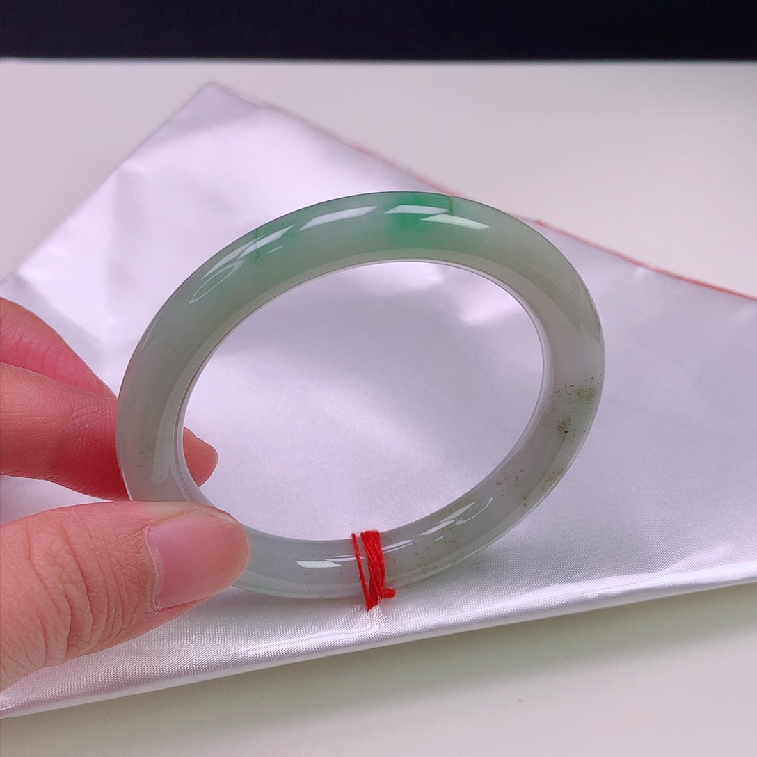 翡翠手镯未镶嵌54圆条