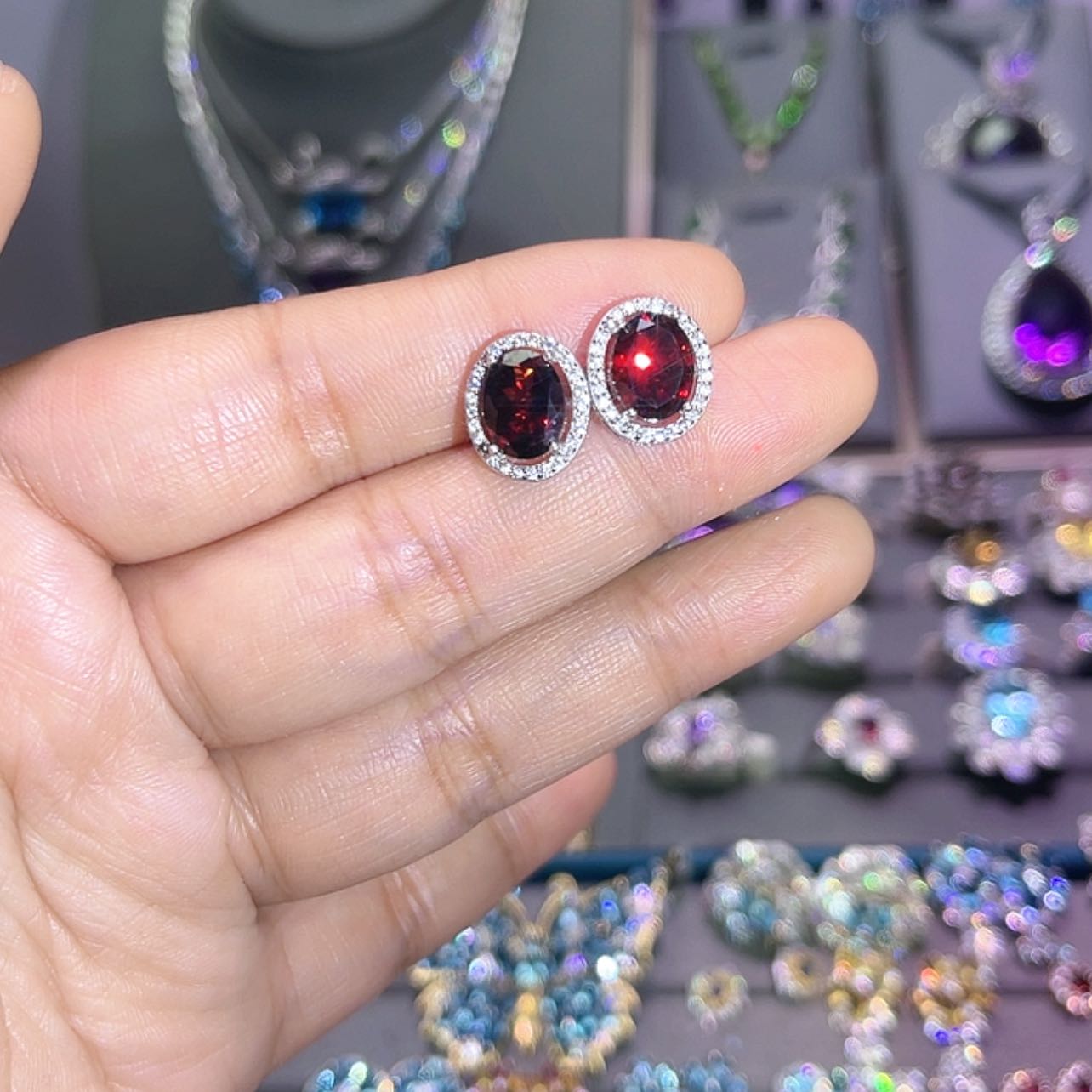 【闪购商品】石榴石耳饰银S925镶嵌