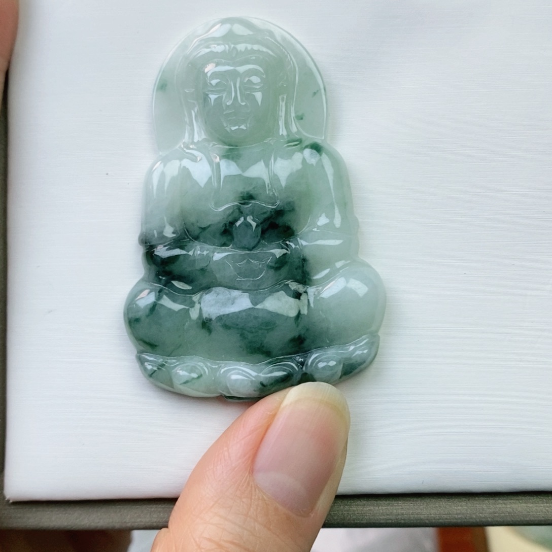 翡翠颈饰未镶嵌观音