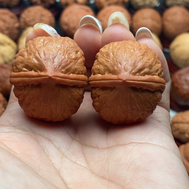 核桃精品文玩核桃手捻赤龙