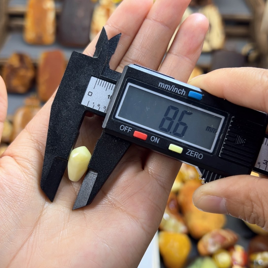 琥珀裸石未镶嵌琥珀蜜蜡