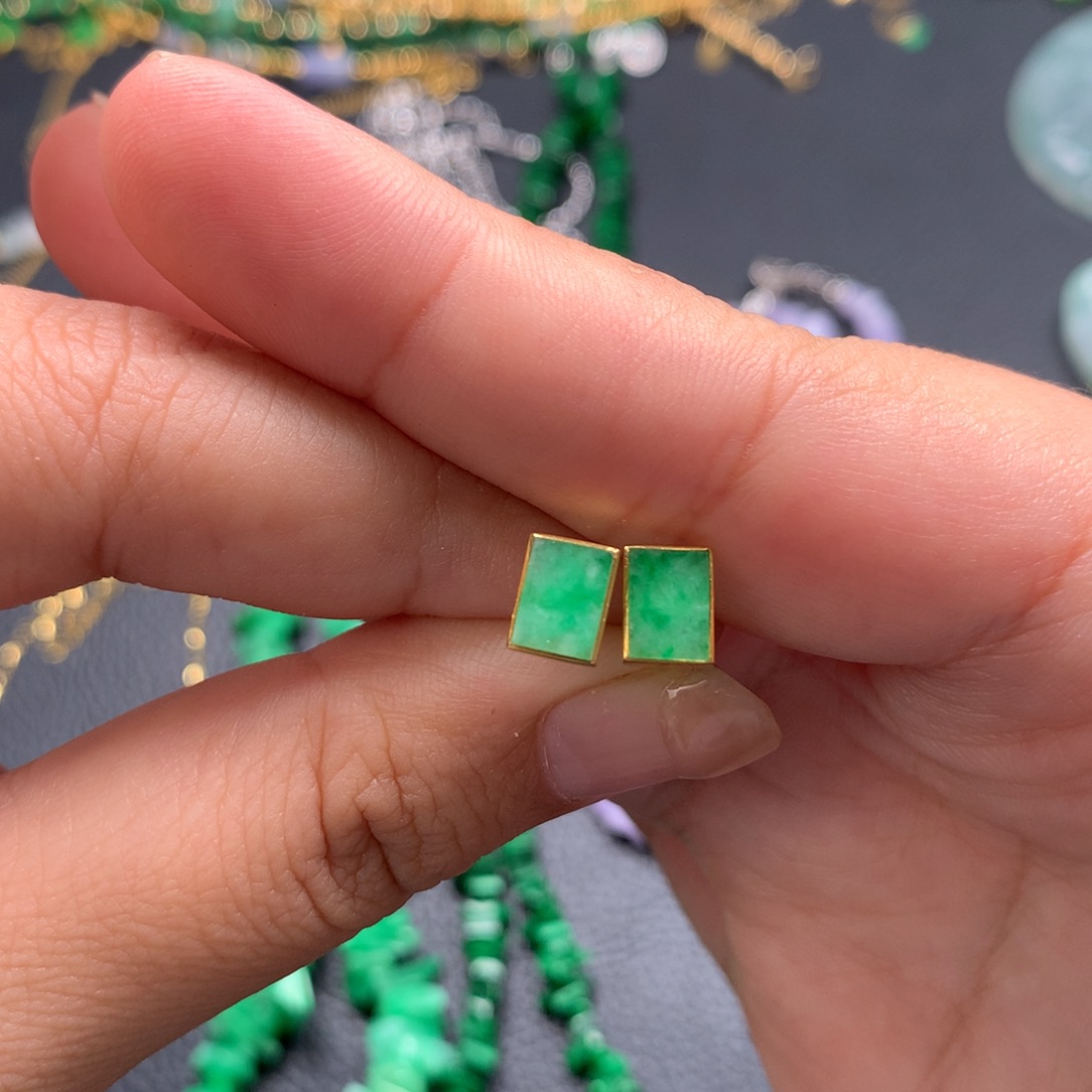 18K金镶嵌翡翠耳饰翡翠