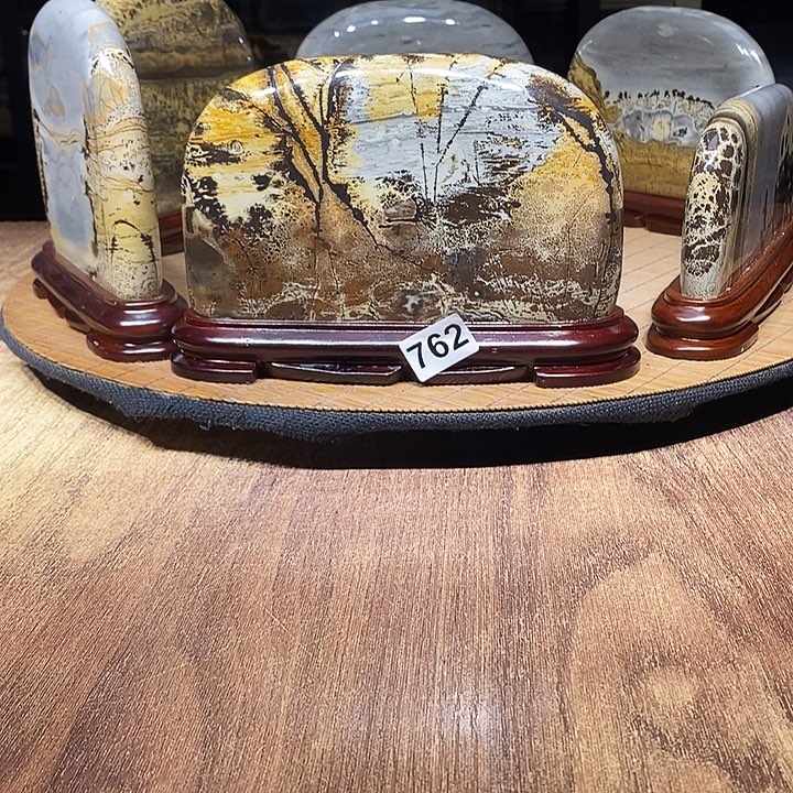 圆***心香榧木广西柳州国画石