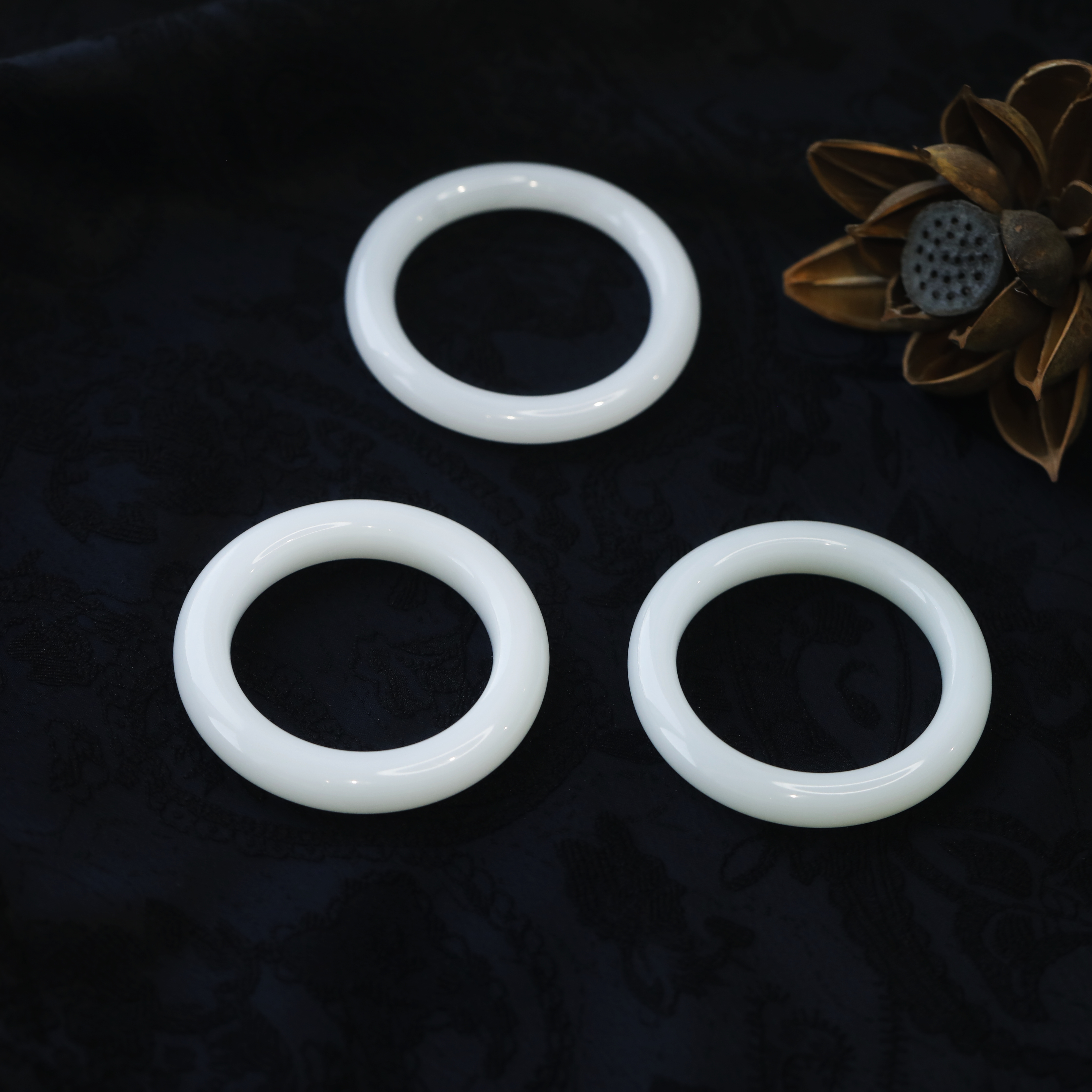 麦麦【雪谷风华】e天然和田玉白玉  圆条手镯 多样性发一