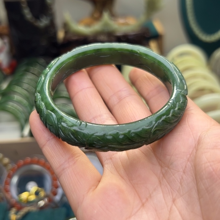 和田玉手镯未镶嵌58.8圈围3715