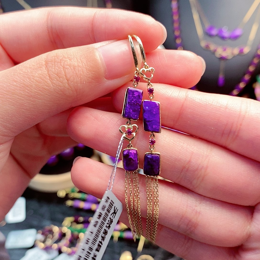 苏纪石（舒俱来）耳饰18K金镶嵌