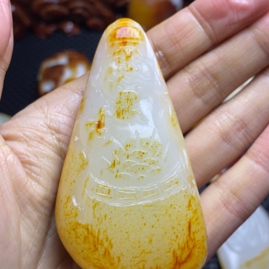 和田玉颈饰未镶嵌