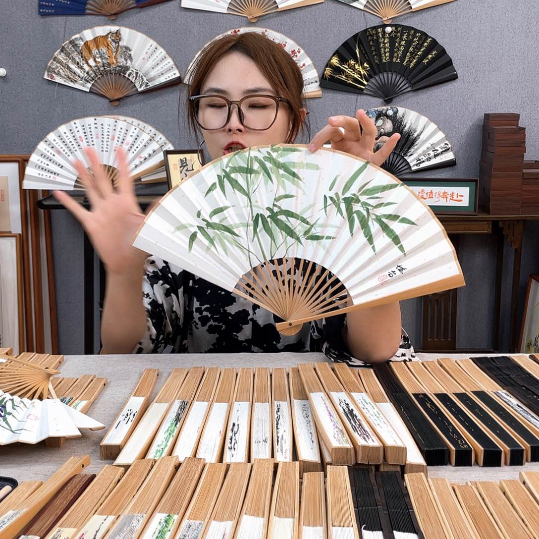 国画8寸玉竹-纯手绘-文玩扇骨（默认粘好）