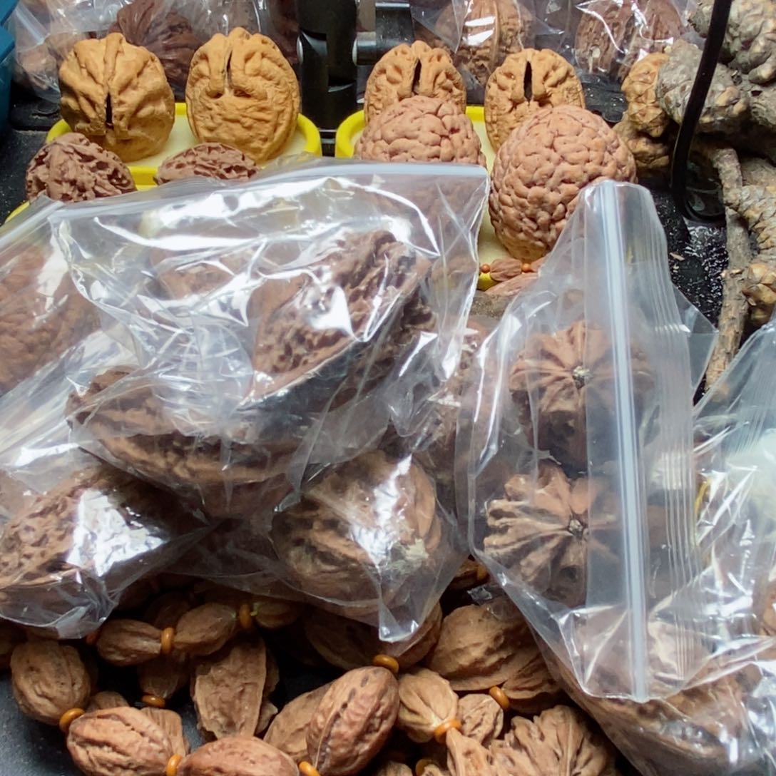 文玩核桃吊坠瑕疵101