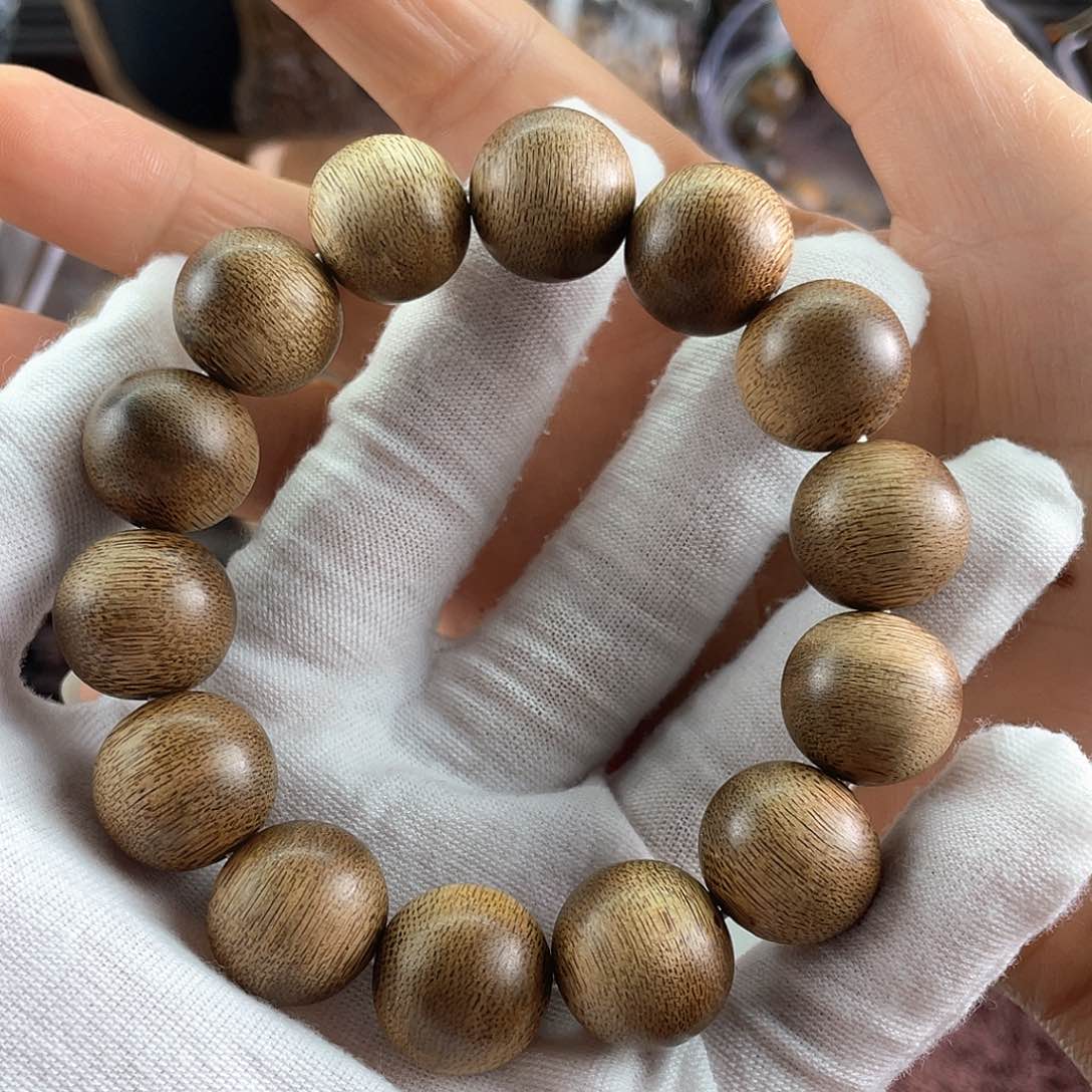 手串沉香d****i海南莺歌绿