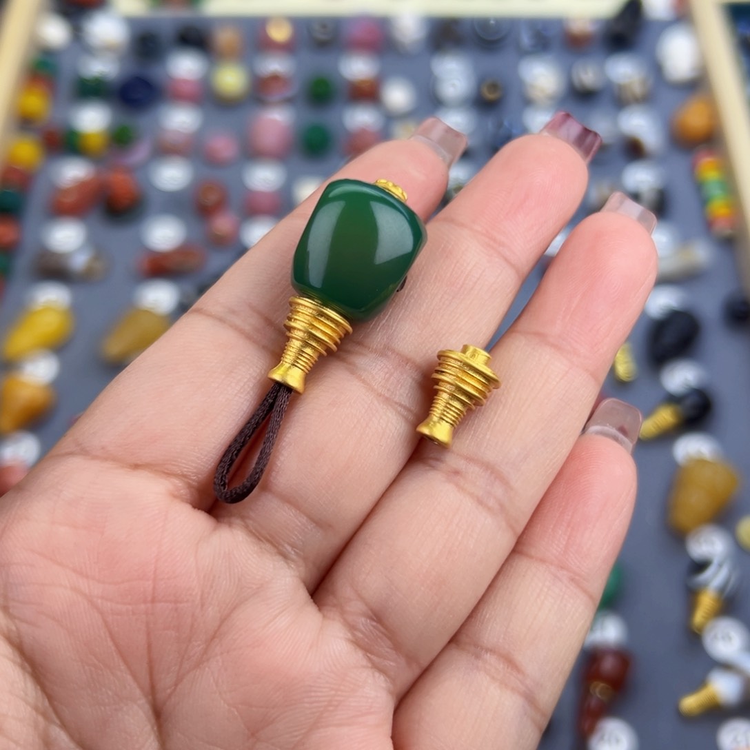 玛瑙/玉髓饰品未镶嵌留**月