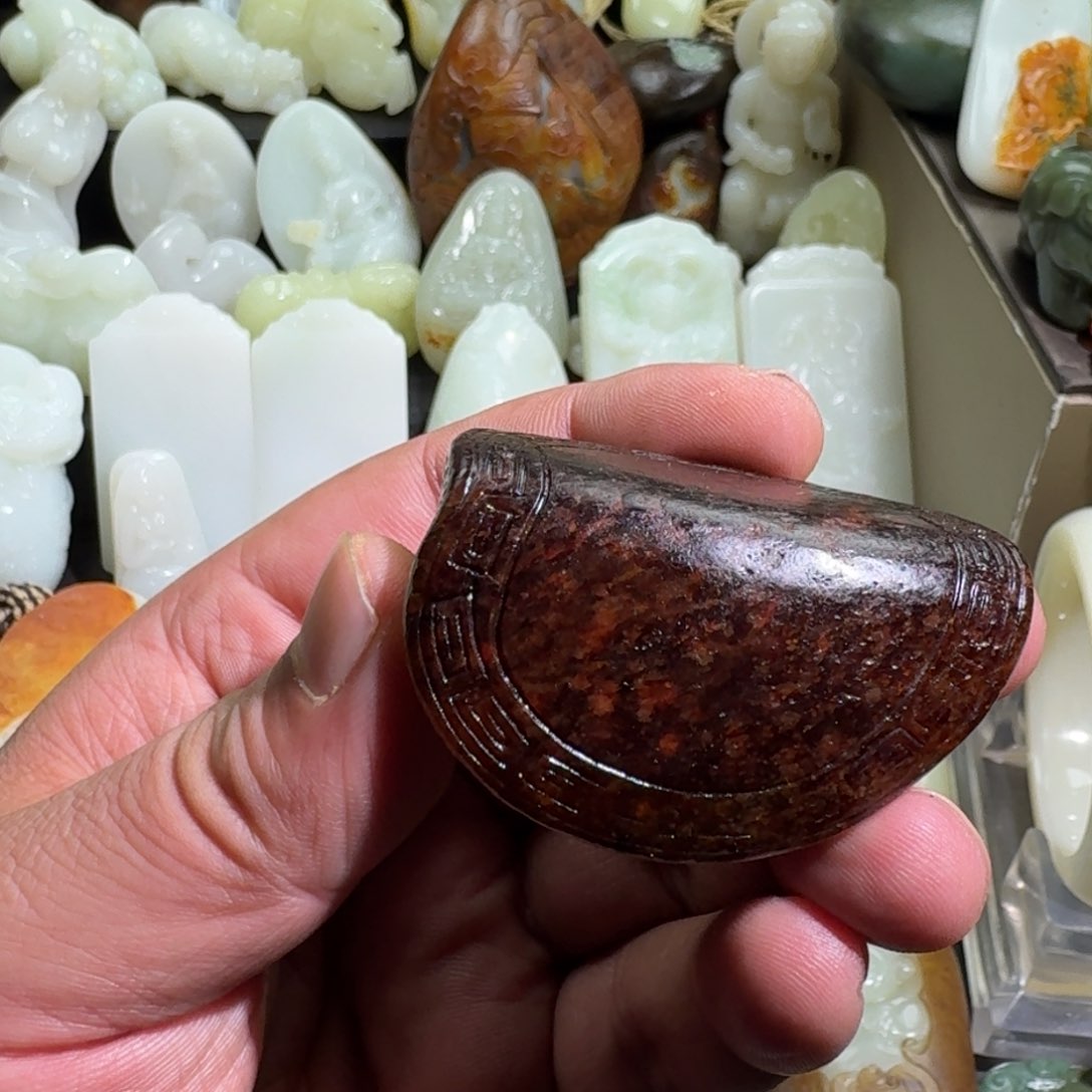 和田玉颈饰未镶嵌伤***子