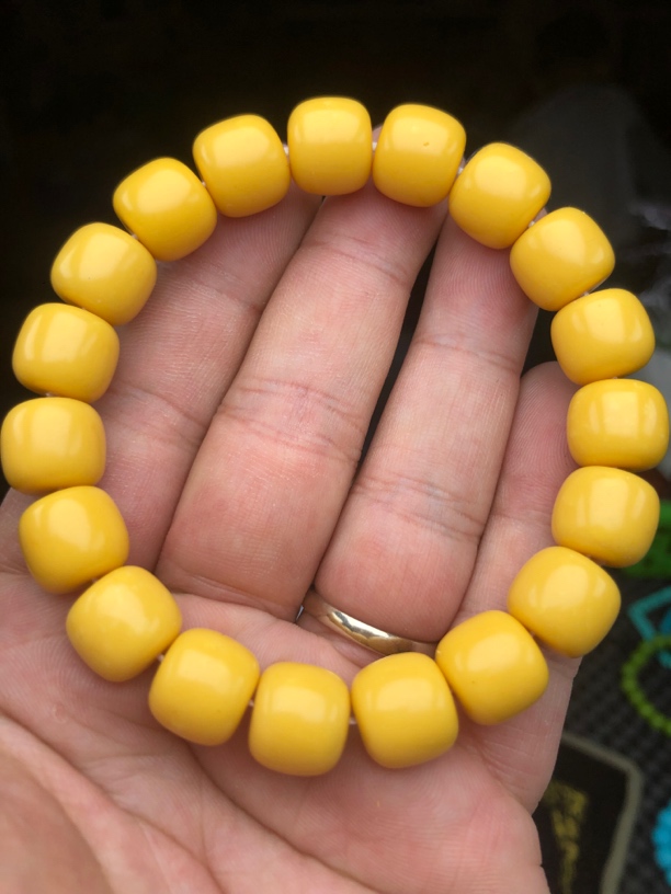 A261黄龙玉12mm老型桶珠手串