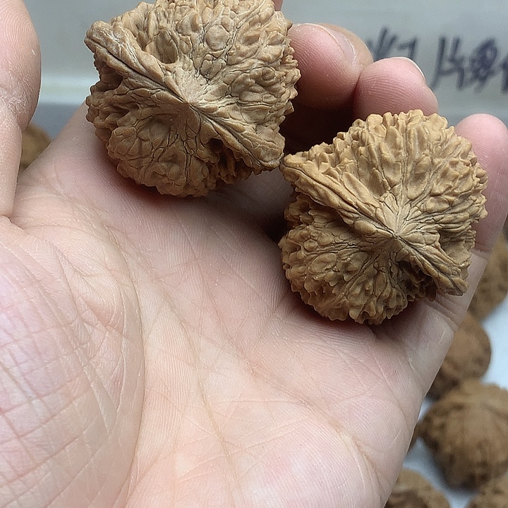 雪***皚文玩核桃吊坠40 满天星