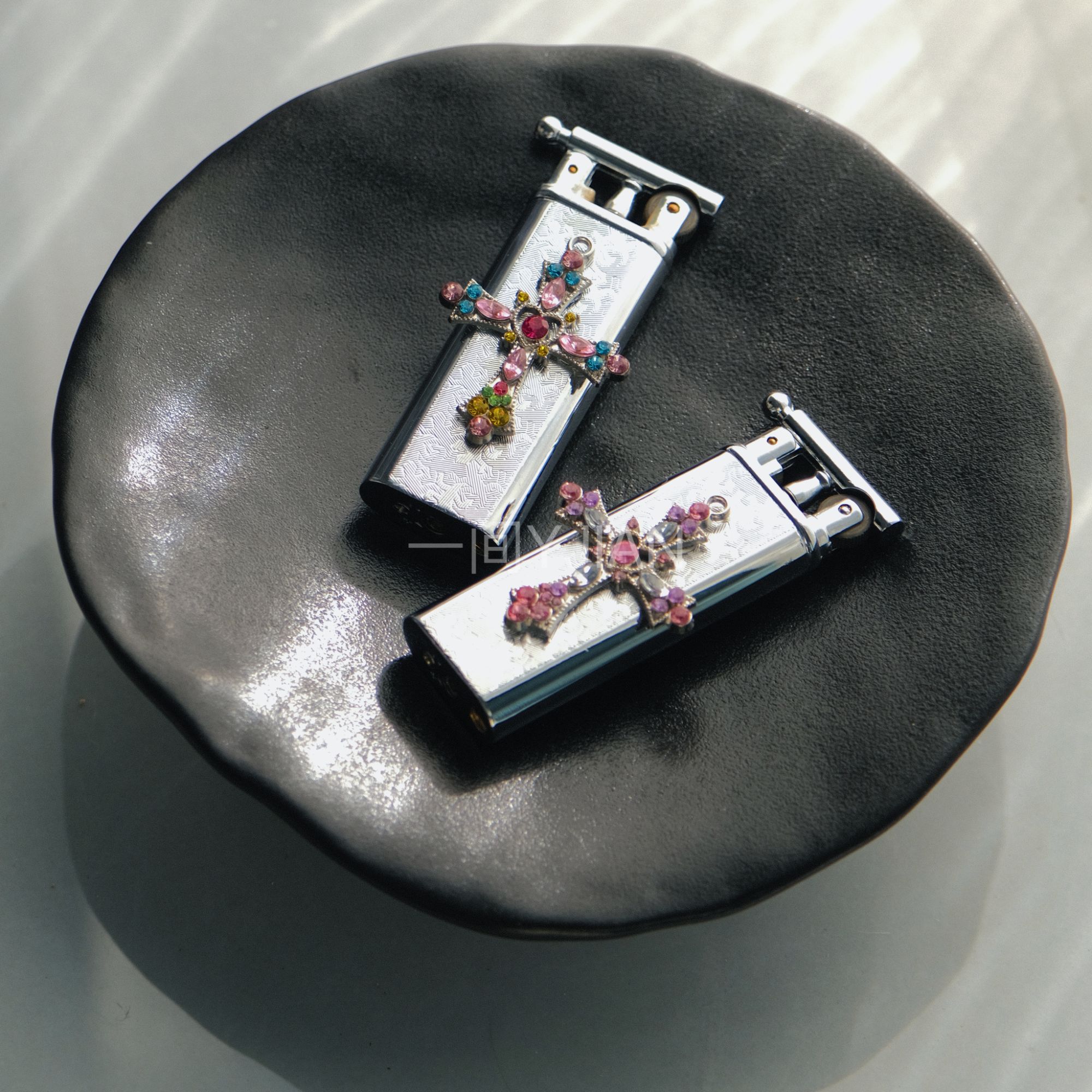 【一间】甜酷风彩钻女生款创意打火机明火不防风原创手作金属机身