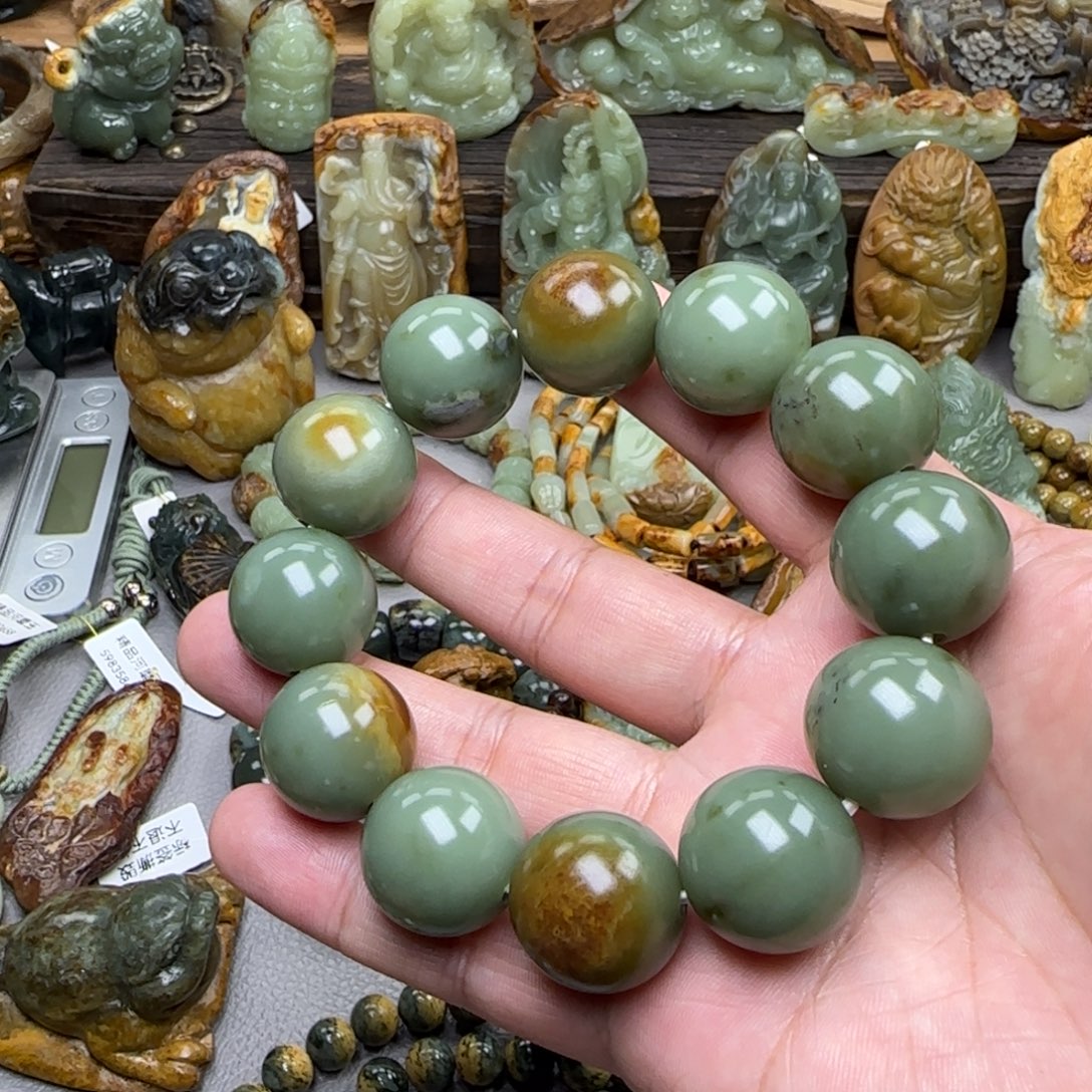 忍***桶岫岩河磨玉（透闪石质玉）未镶嵌珠宝奇石