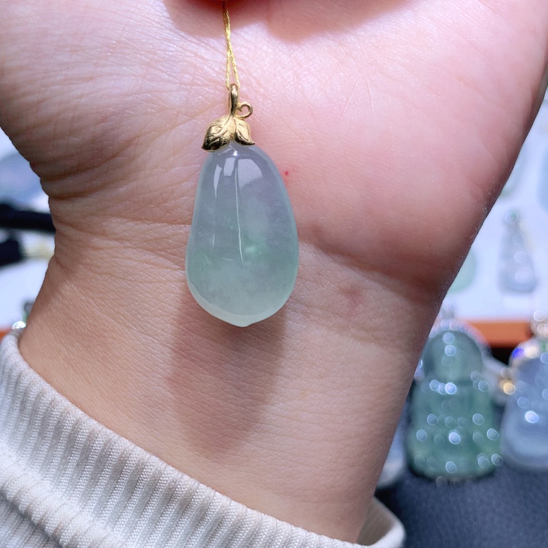 颈饰18K金镶嵌翡翠福瓜