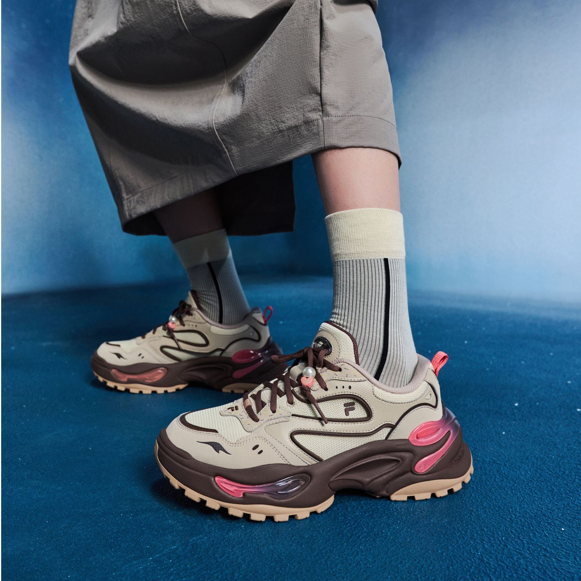 FILA FUSION女秋季新款【软糖鞋】增高舒适回弹老爹鞋T12W541001F