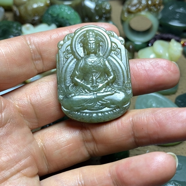 和田玉未镶嵌颈饰