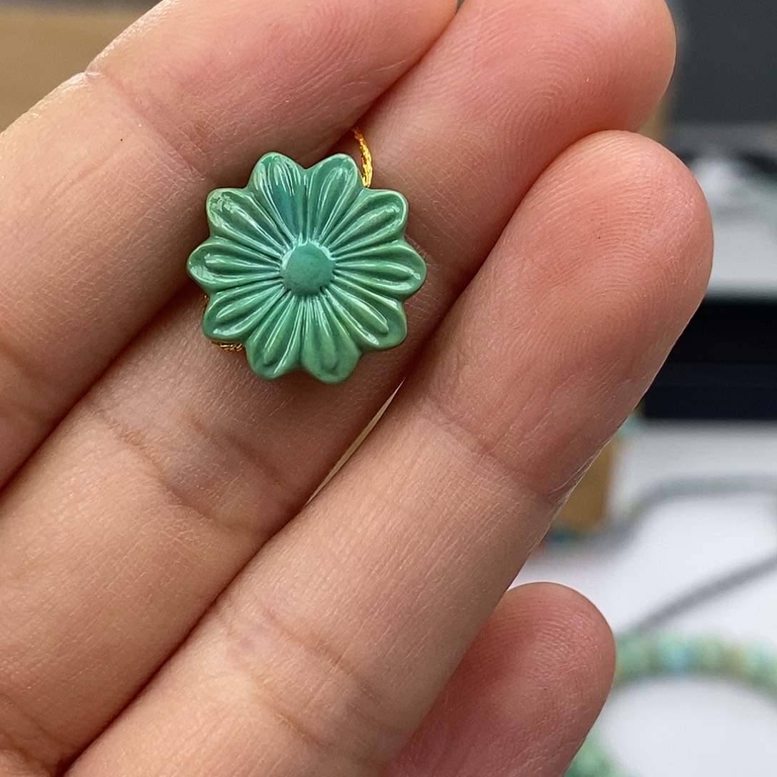 绿松石未镶嵌珠宝奇石