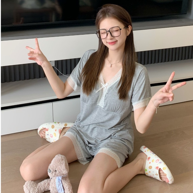 【带胸垫】夏季薄款莫代尔女睡衣大码胖MM修身V领蕾丝短袖家居服