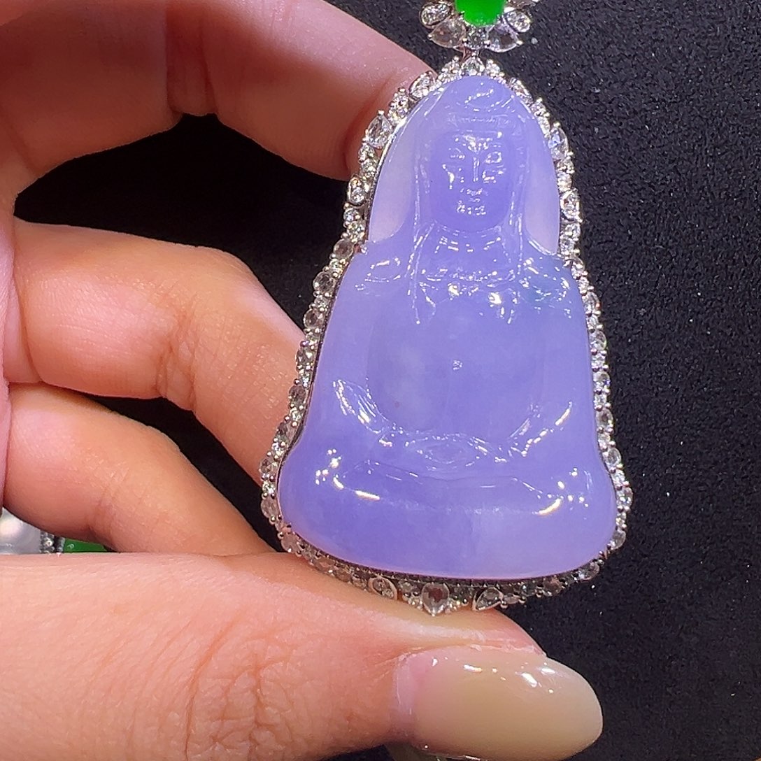 翡翠18K金镶嵌颈饰观音