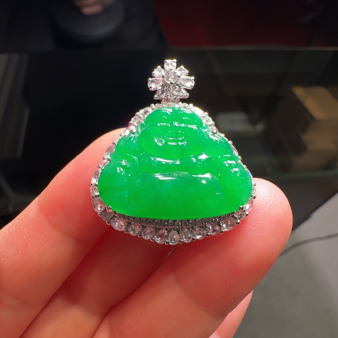 翡翠18K金镶嵌颈饰