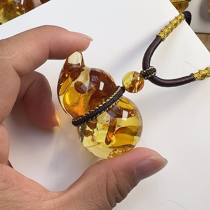 琥珀（花珀）未镶嵌颈饰
