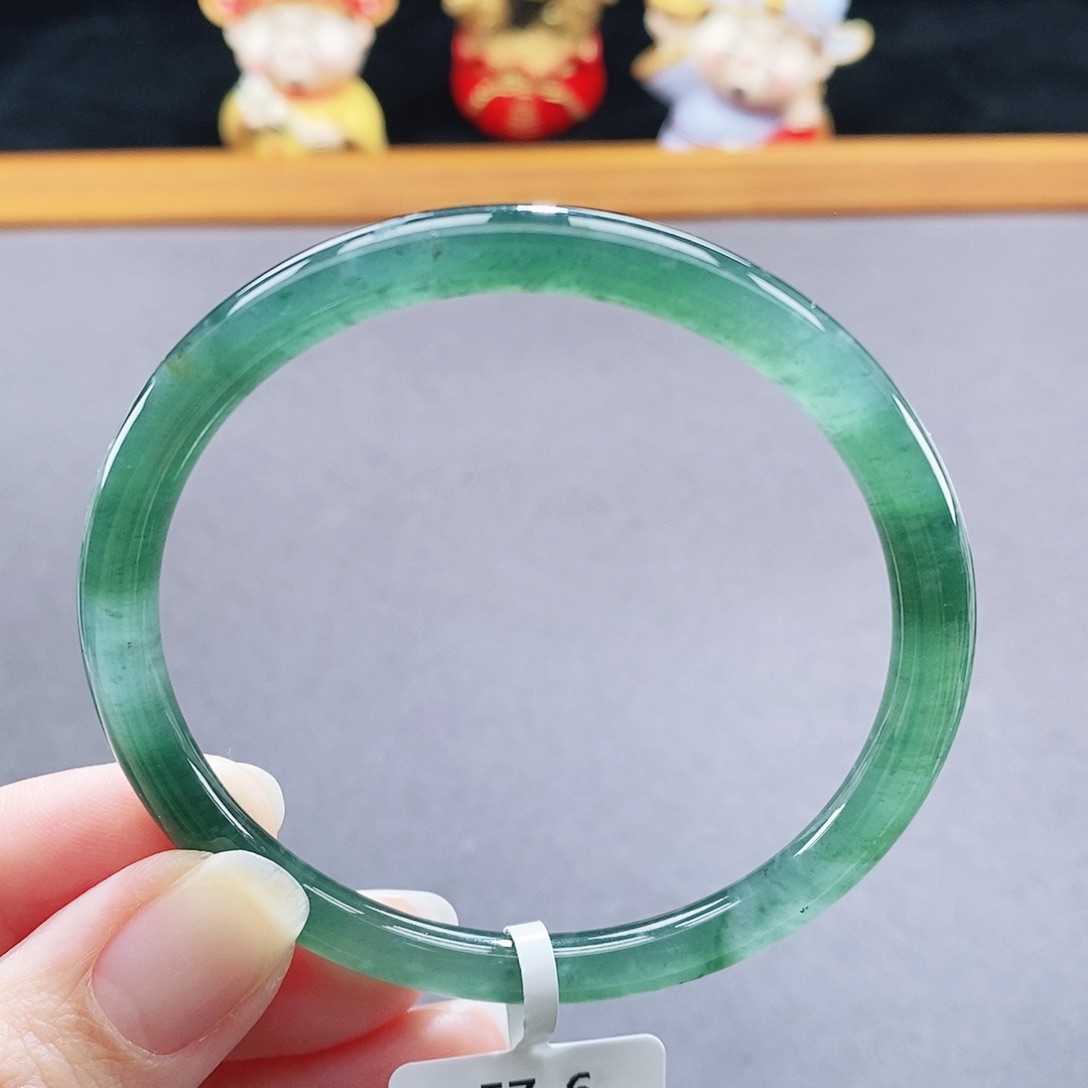 翡翠未镶嵌手镯126