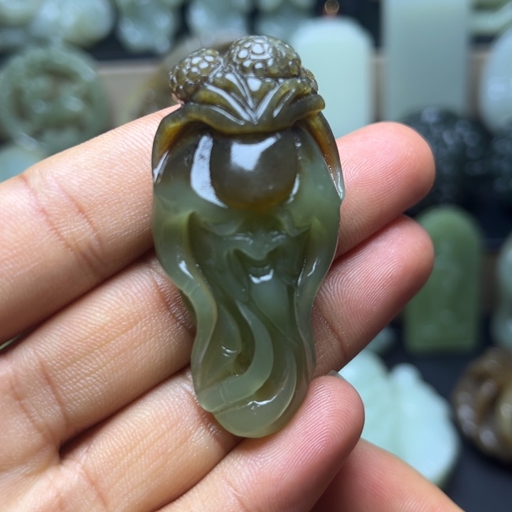 和田玉未镶嵌颈饰