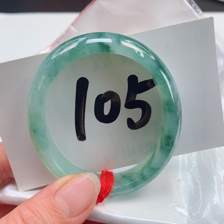 翡翠手镯未镶嵌正