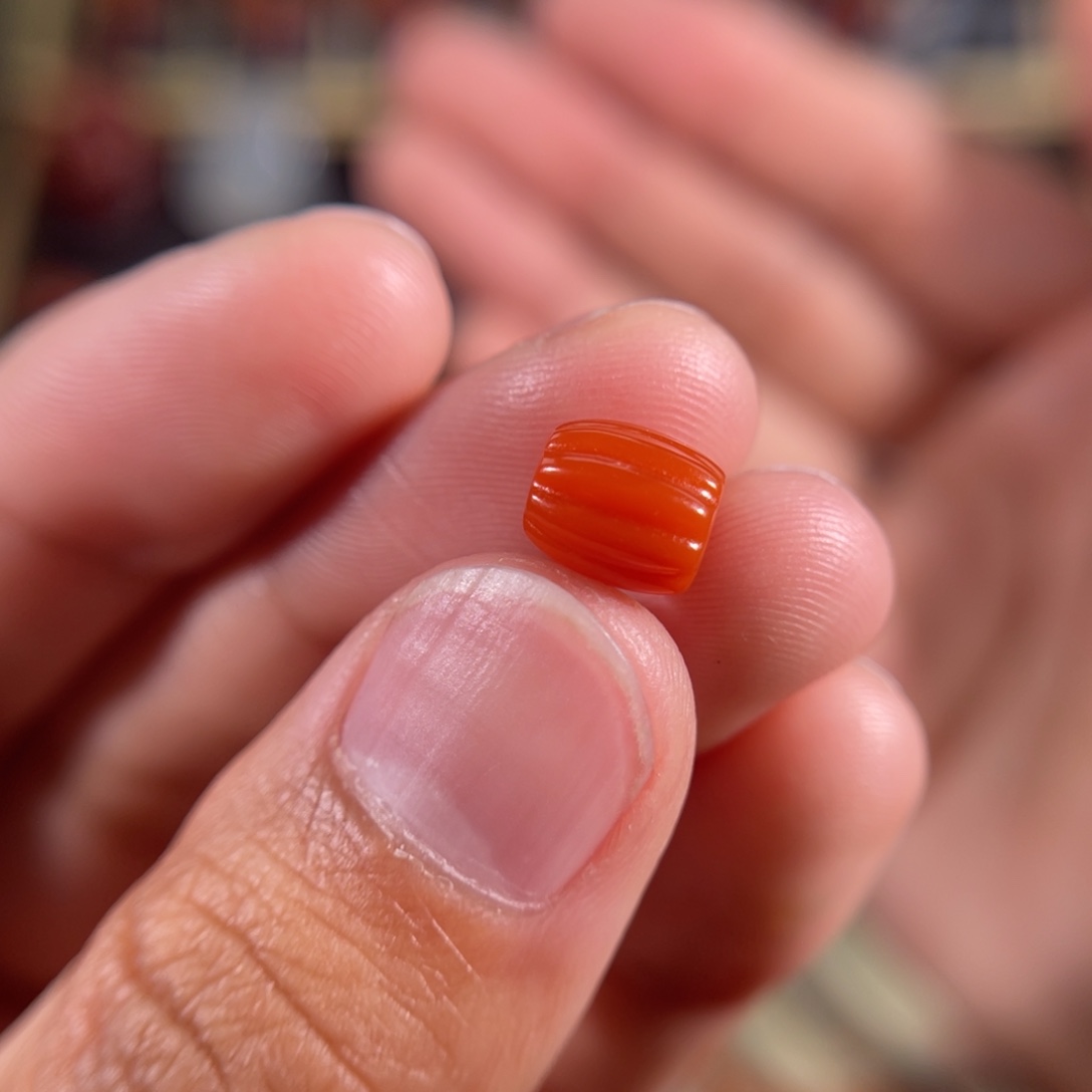 南红玛瑙滴水洞满色满肉瓜珠7.4*6.6未镶嵌