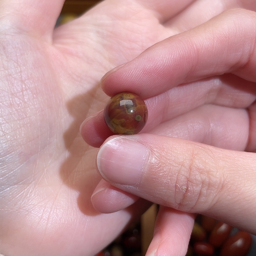 雪***狼南红玛瑙未镶嵌圆珠