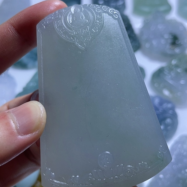 定制翡翠未镶嵌挂件