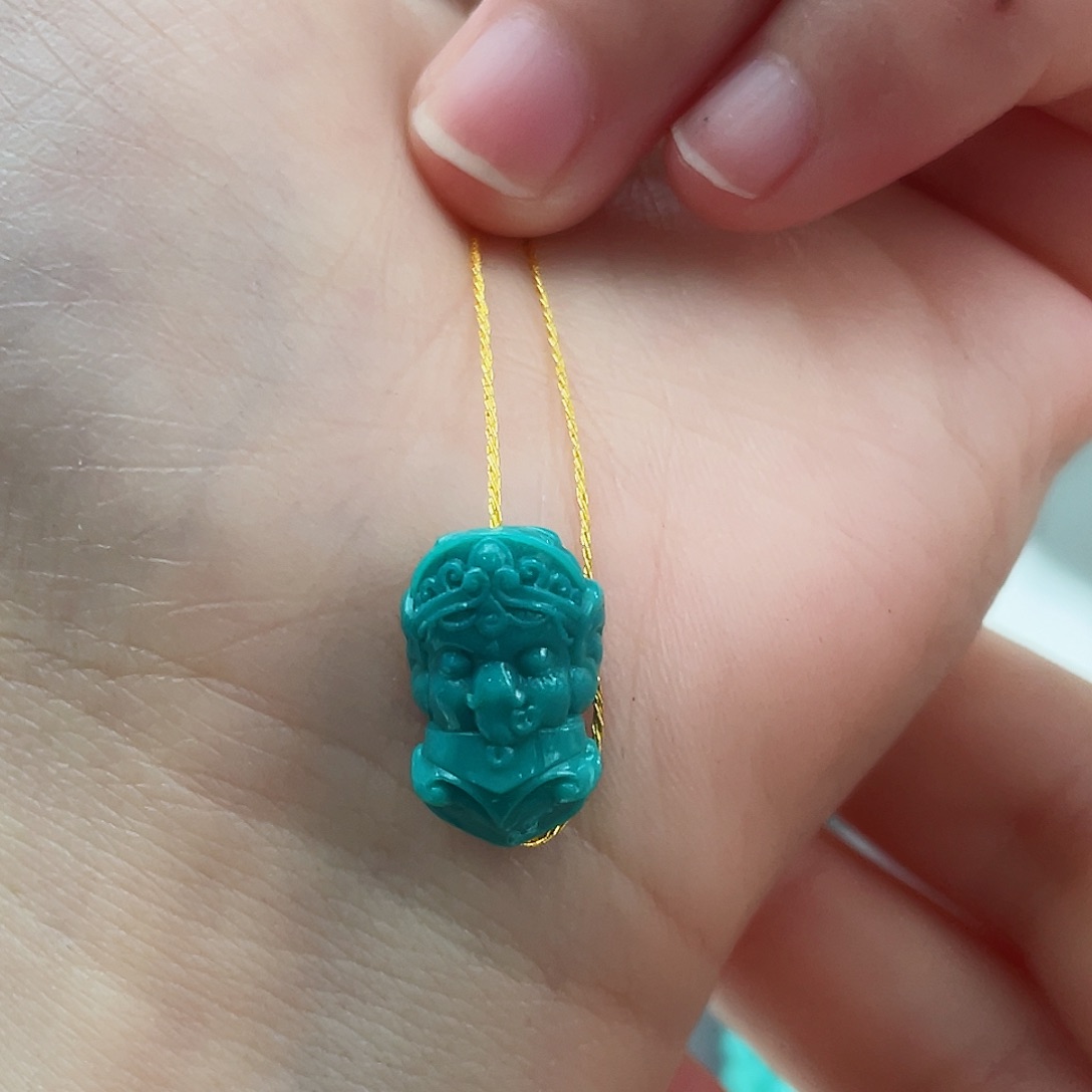 绿松石颈饰未镶嵌