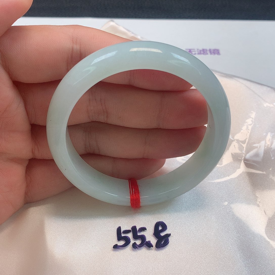翡翠手镯未镶嵌328号