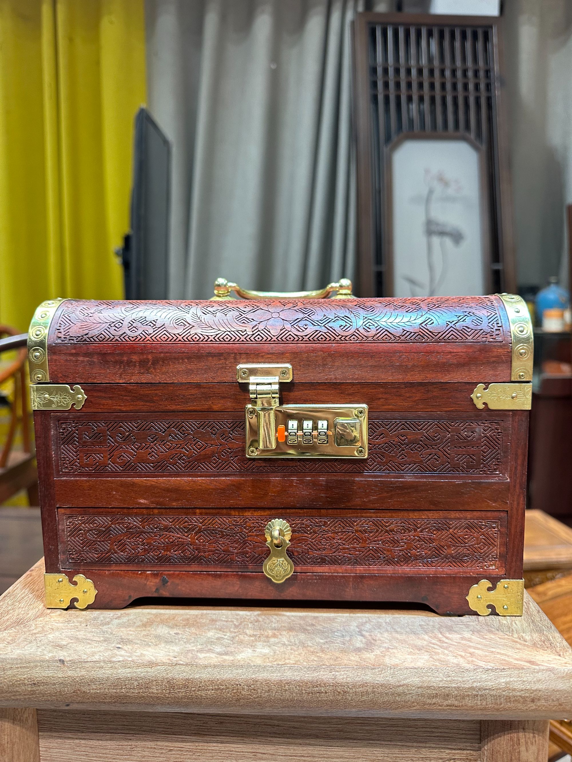 非洲小叶紫檀花好月圆雕花手提密码首饰盒多层带抽屉